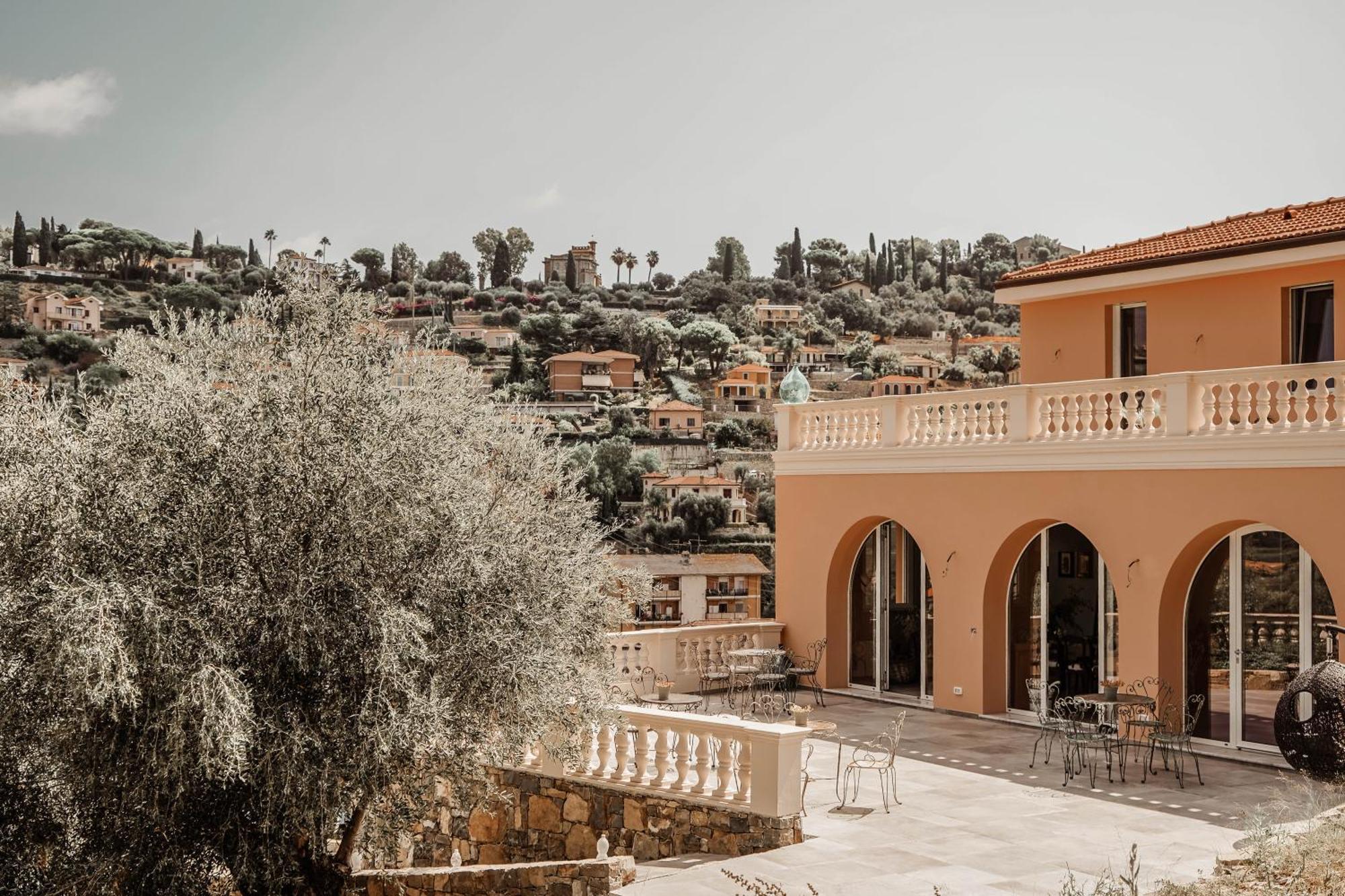Residenza Villa Genua Bordighera Bagian luar foto